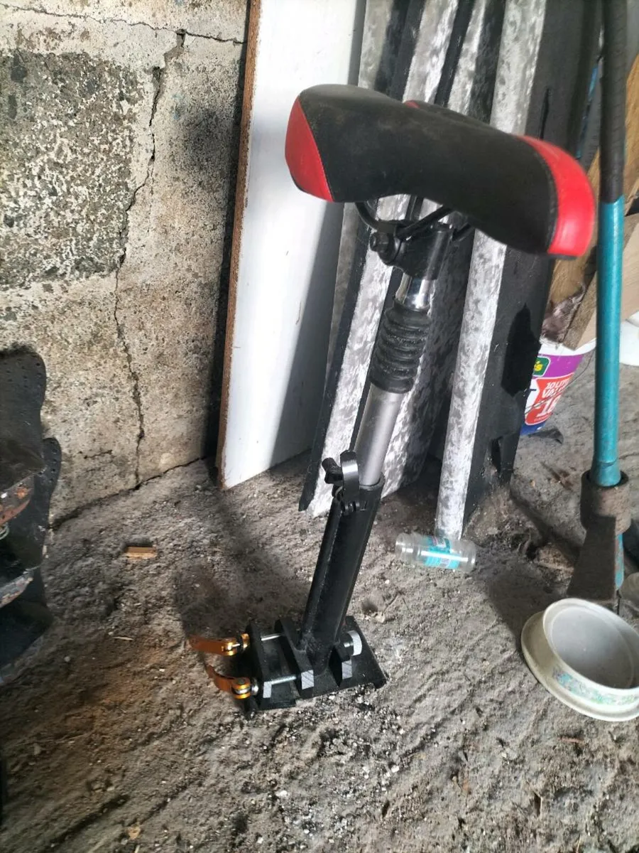 Electric scooter seat - Image 2