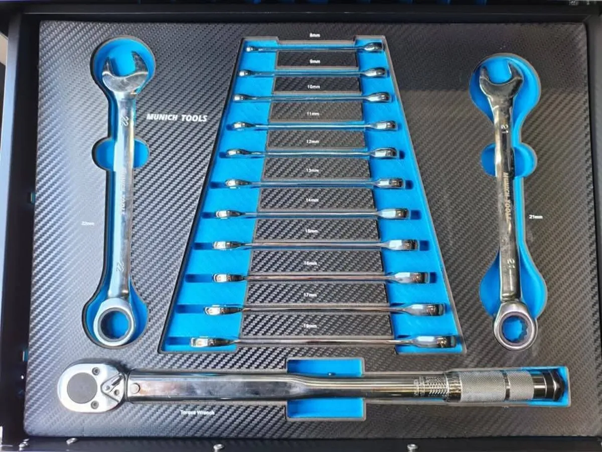 New German toolbox free delivery - Image 2