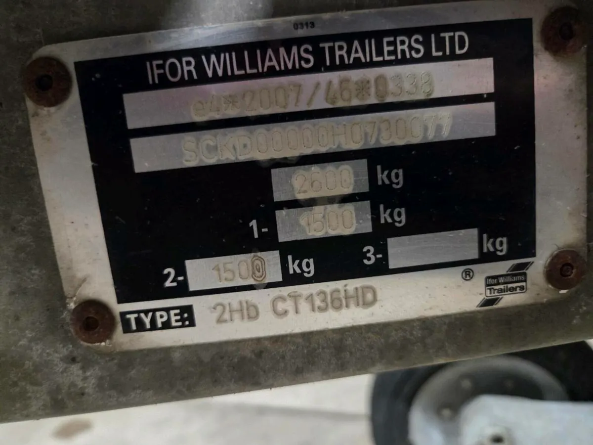 CT136HD 13'1" x 6'1" Ifor Williams Car Transporter - Image 2