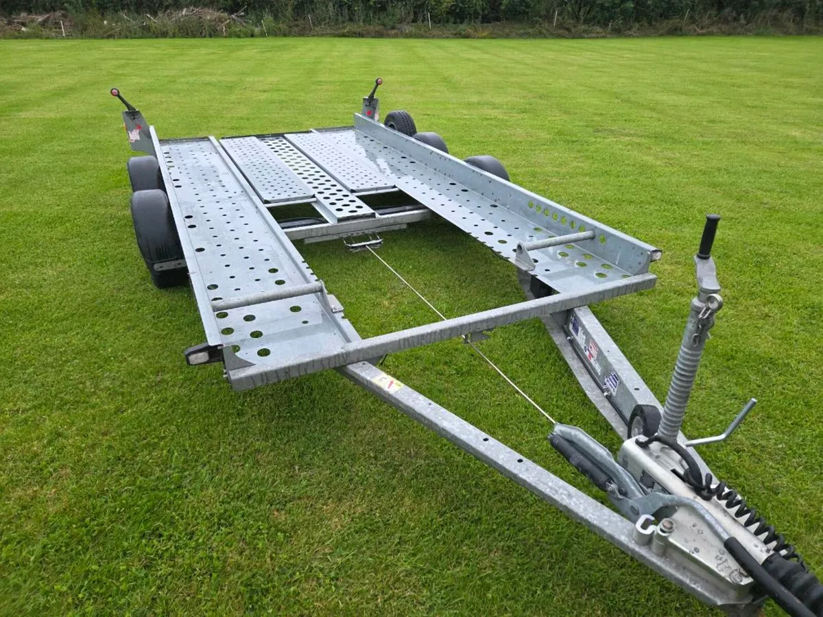 CT136HD 13'1" x 6'1" Ifor Williams Car Transporter - Image 1