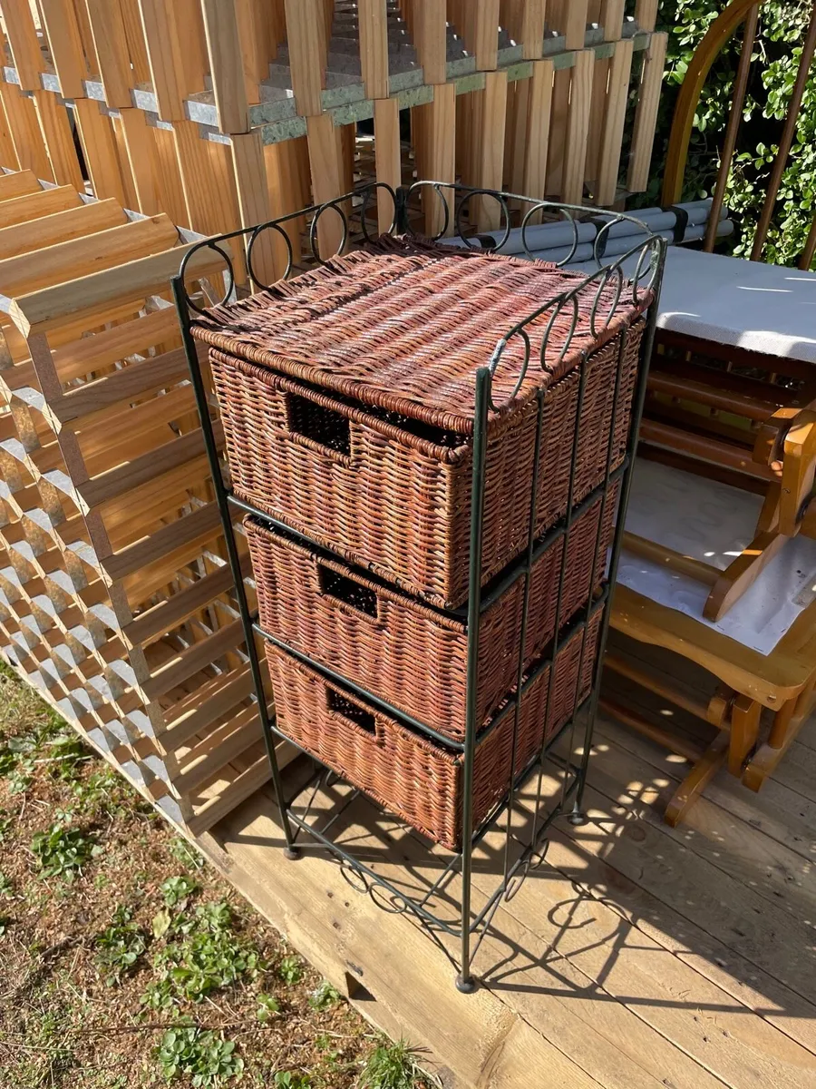 Bathroom storage locker / basket unit - Image 1