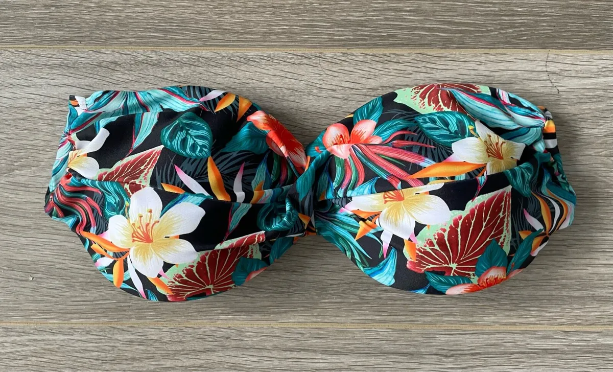 BRAND NEW Bikini Large - Image 2