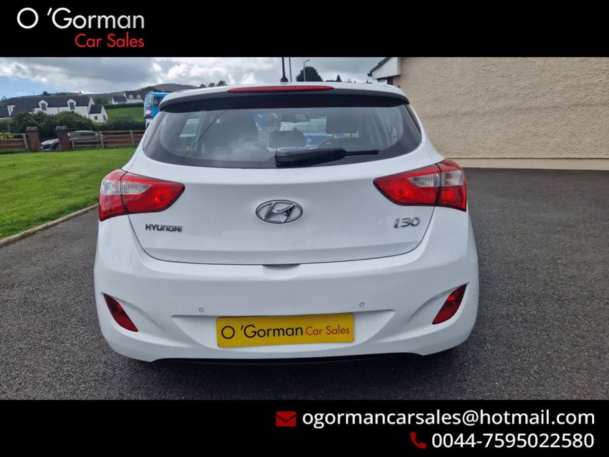 Hyundai i30 SE BLUE DRIVE CRDI - Image 3