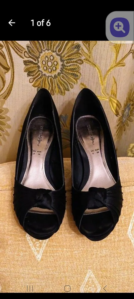 Black dressy peep toe shoes. - Image 3