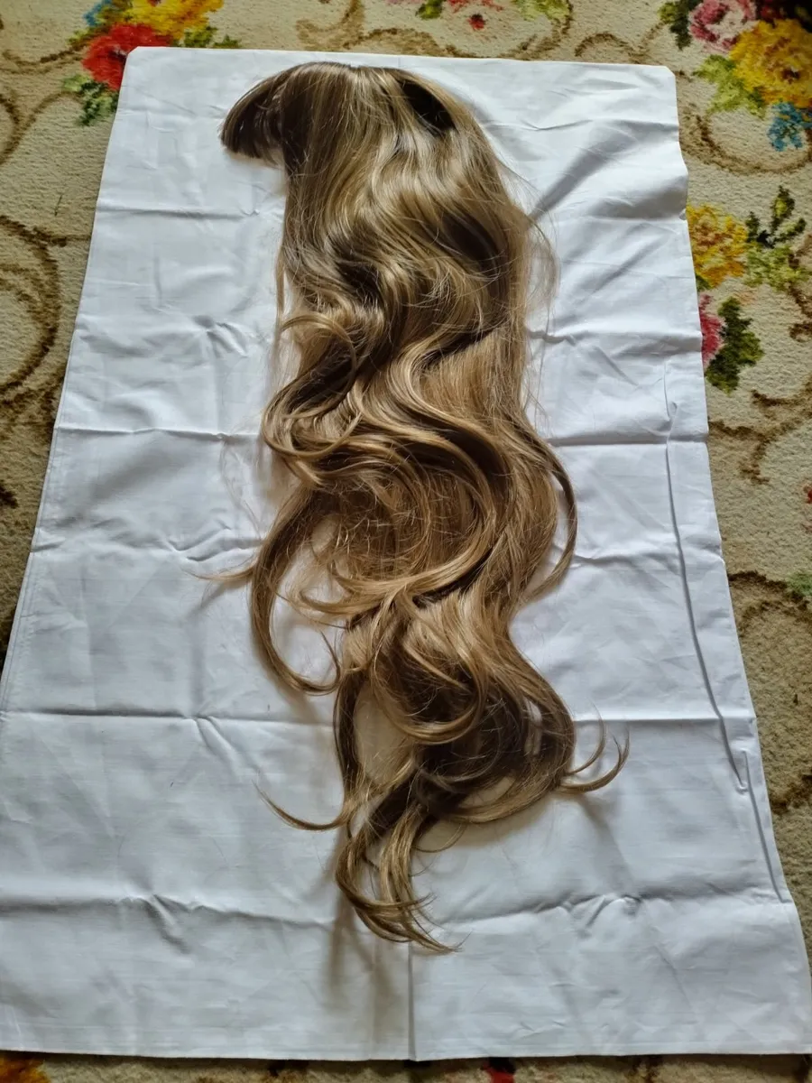 Sexy realistic brunette wig for crossdresser - Image 4