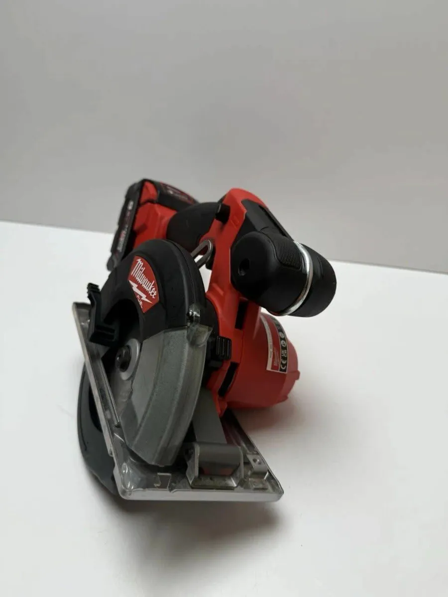 Milwaukee M18FMCS with 5.0ah battery - Image 3