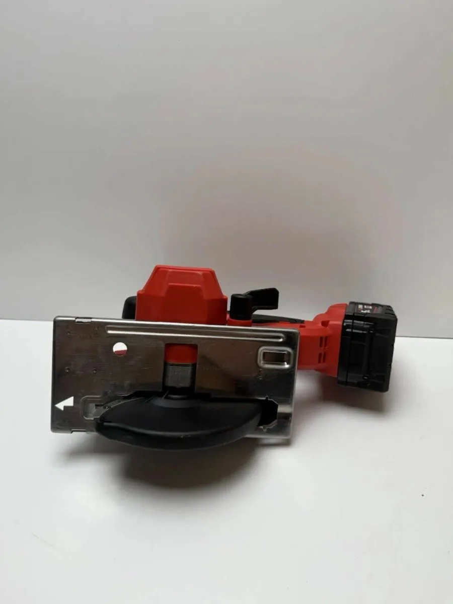 DeWalt DCN681 18V XR 18 Gauge Crown Stapler - Image 1