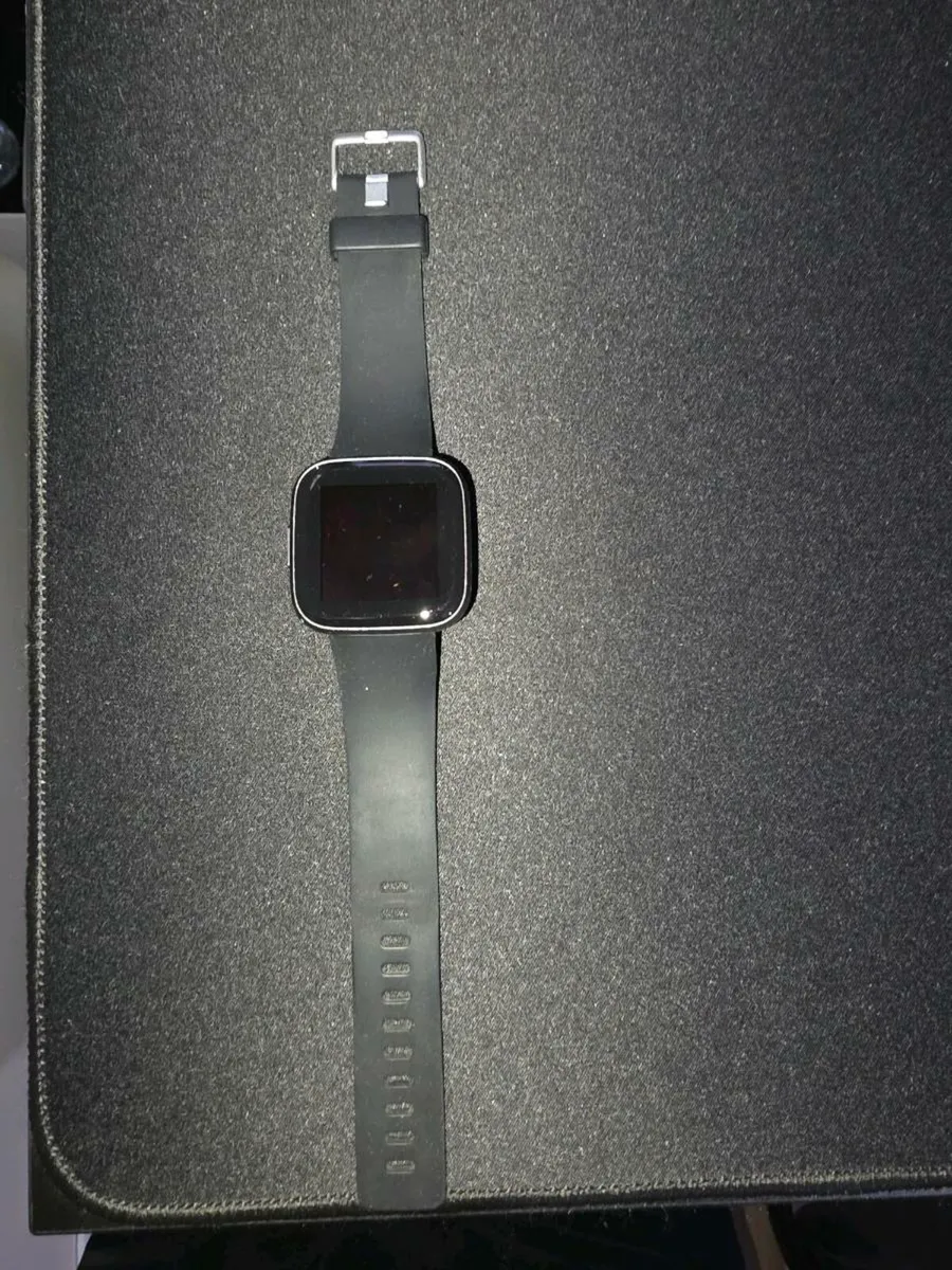 Fitbit versa 2 - Image 2
