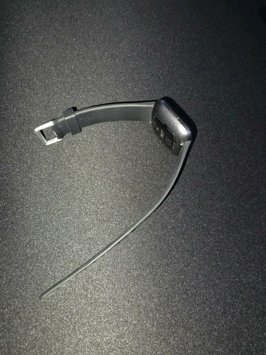 Fitbit versa 2 - Image 3
