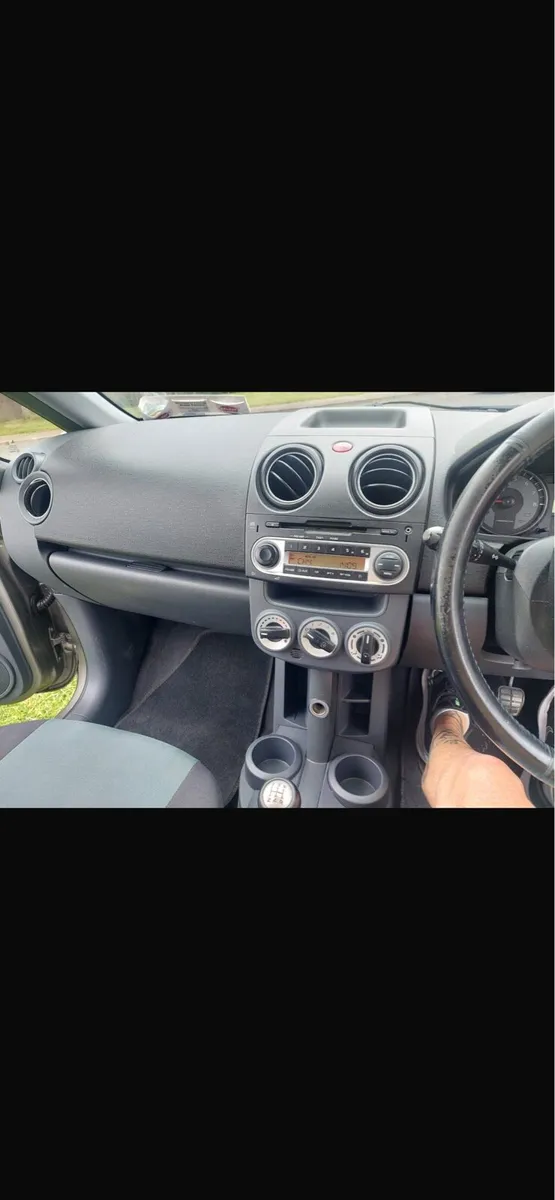 Car - Image 3