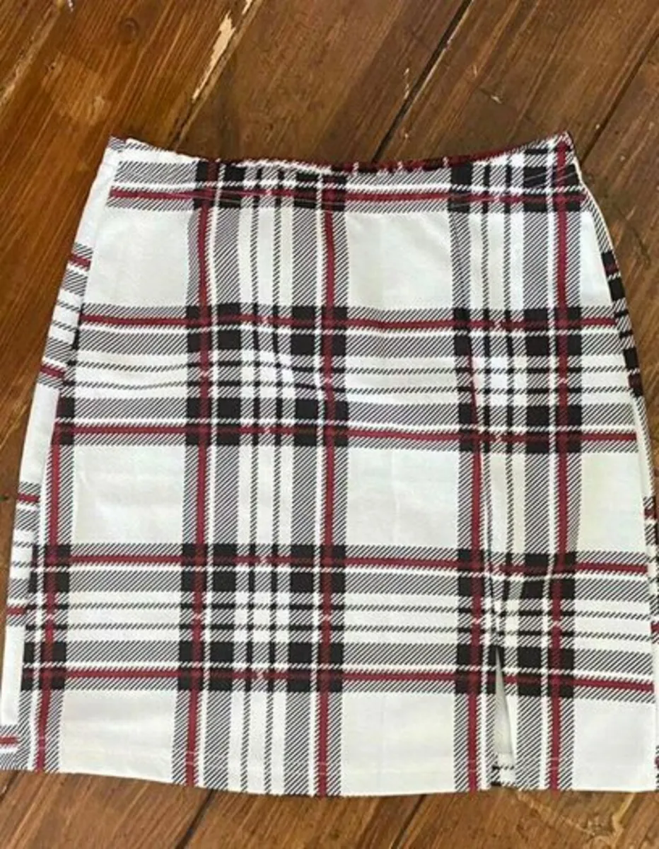 Very sexy miniskirt for crossdresser - Image 3
