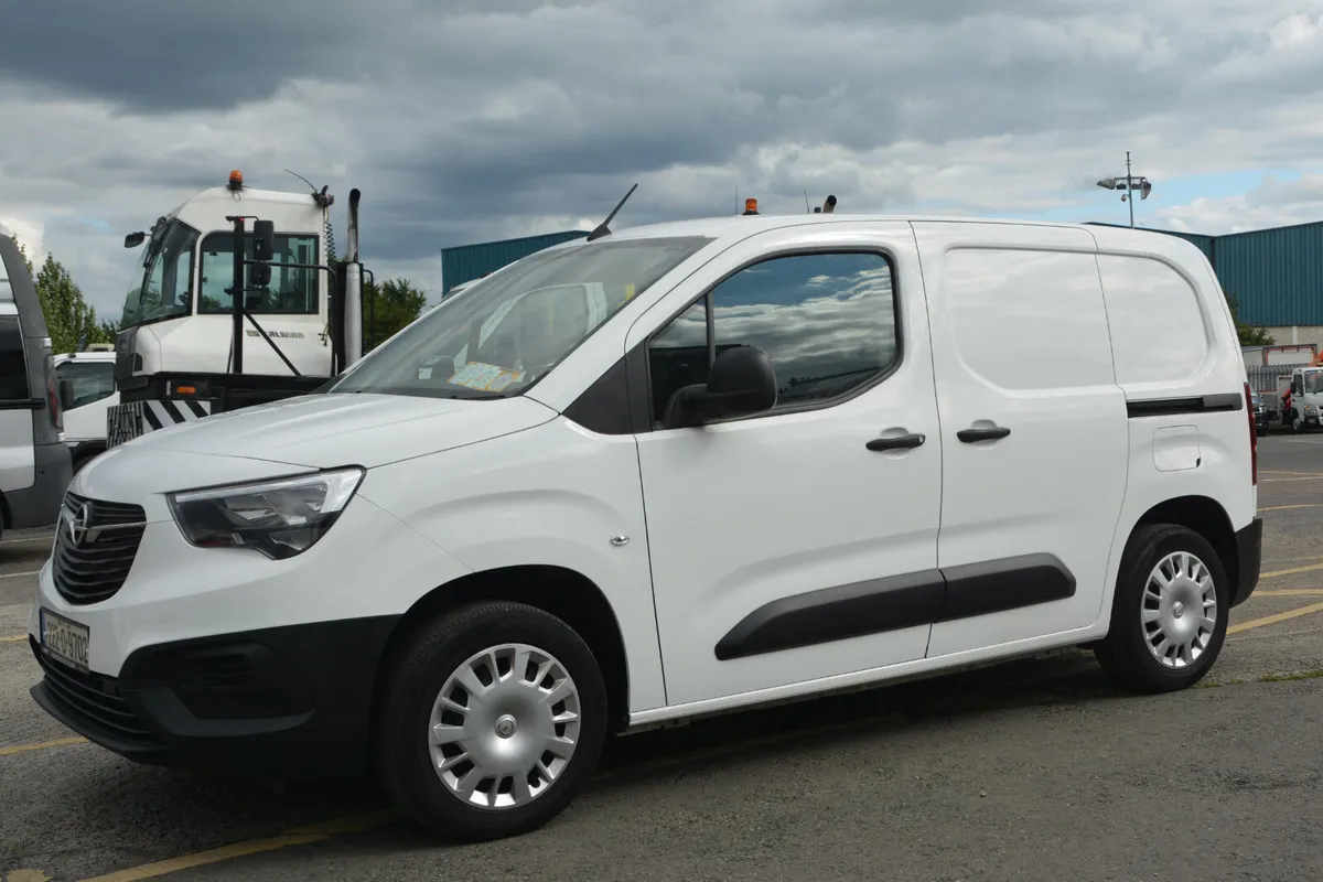 Opel Combo - Full Dealer Service History - Image 1