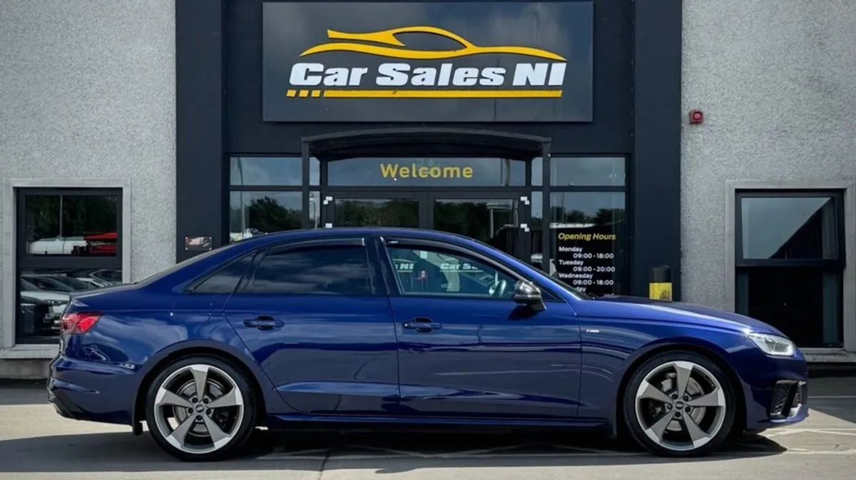 Audi A4 2.0 TDI 35 Black Edition Saloon 4dr Diese - Image 3