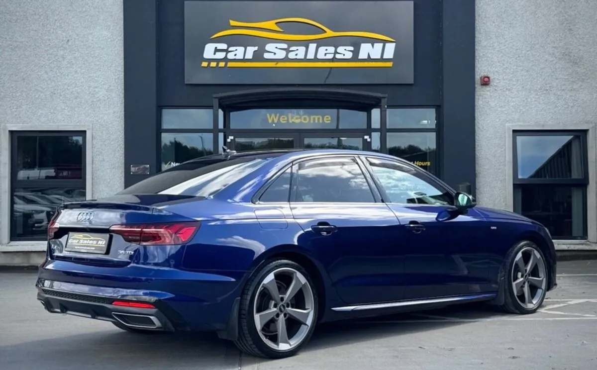 Audi A4 2.0 TDI 35 Black Edition Saloon 4dr Diese - Image 4