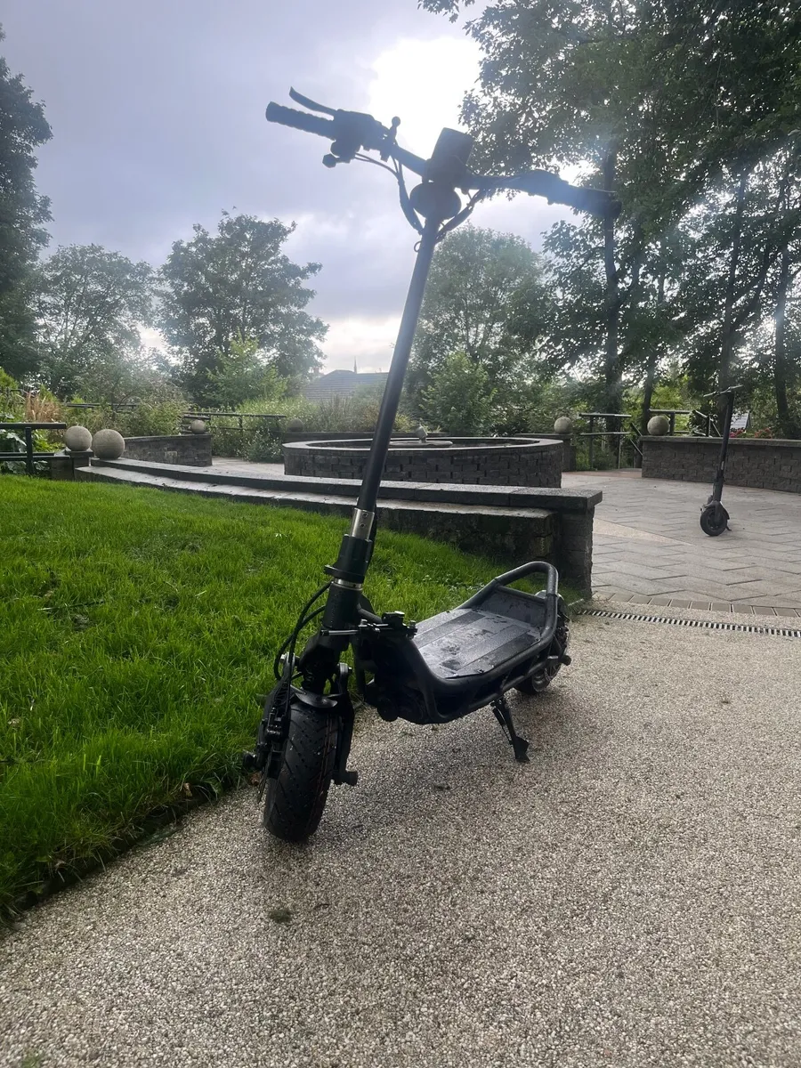 Scooter - Image 1