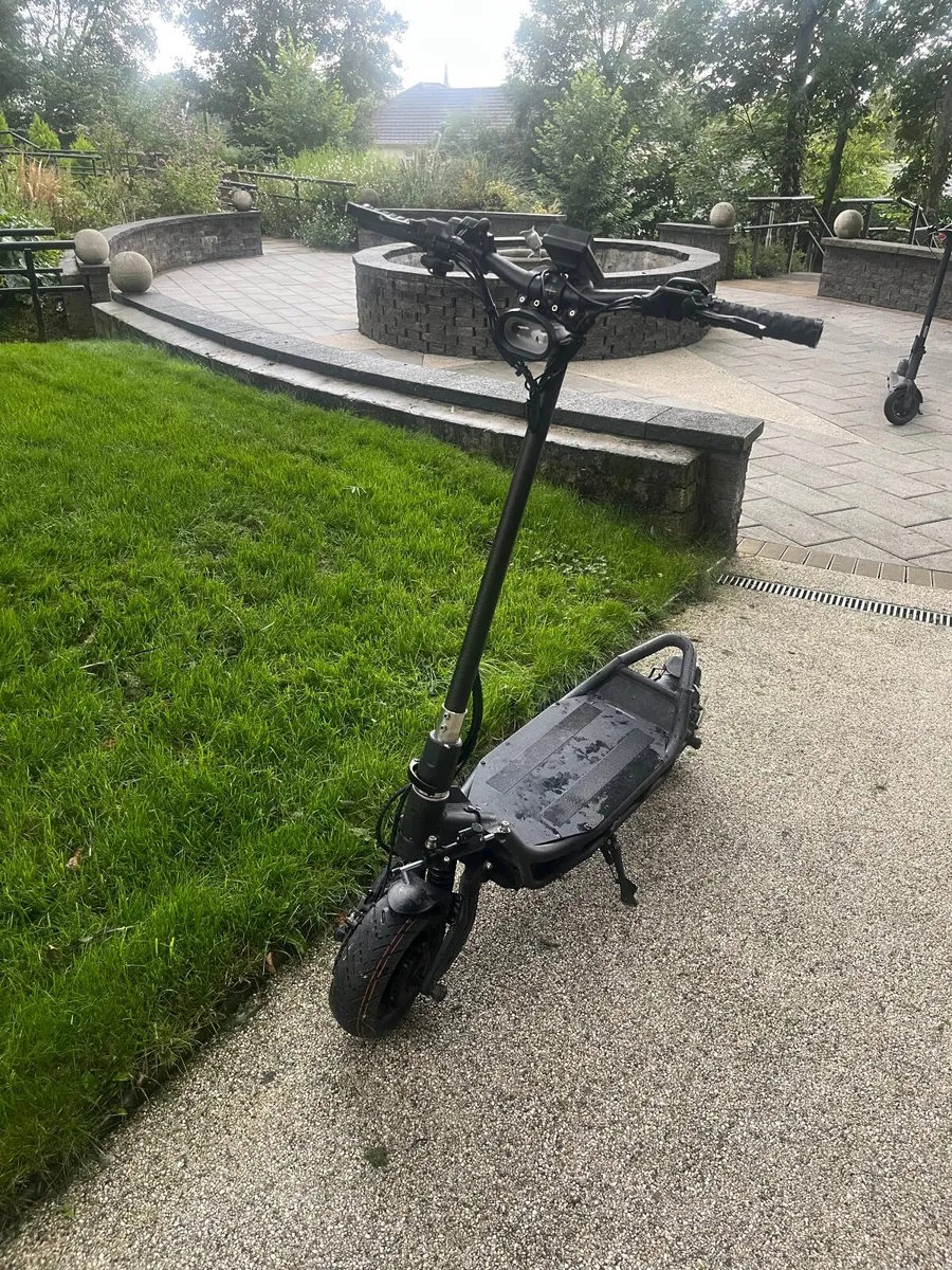 Scooter - Image 2