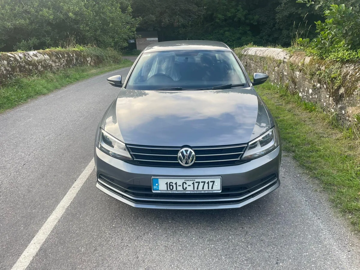 Volkswagen Jetta SE 2.0L 2016 - Image 3