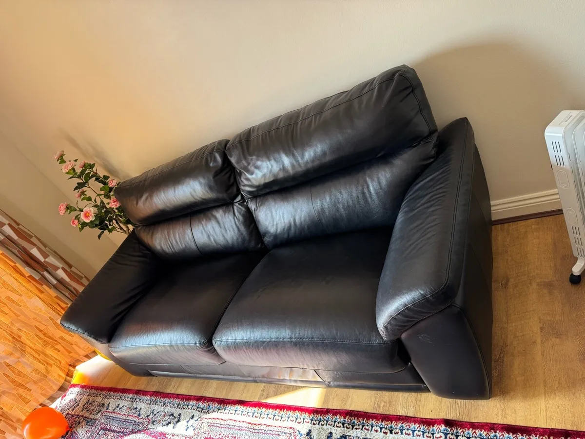 2 seater large leather sofa - Image 2