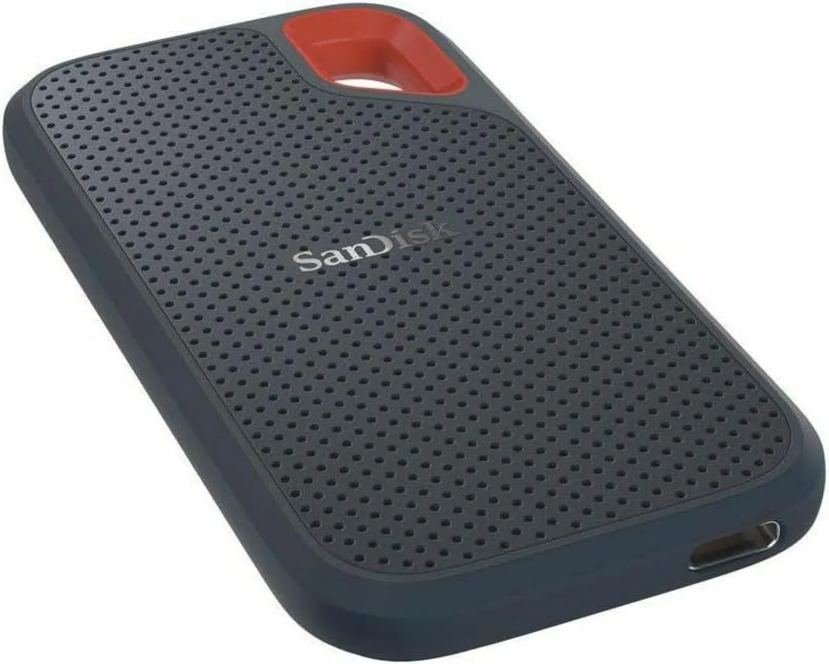 NEW SanDisk Extreme Portable SSD 1TB up to 550MB/s - Image 1