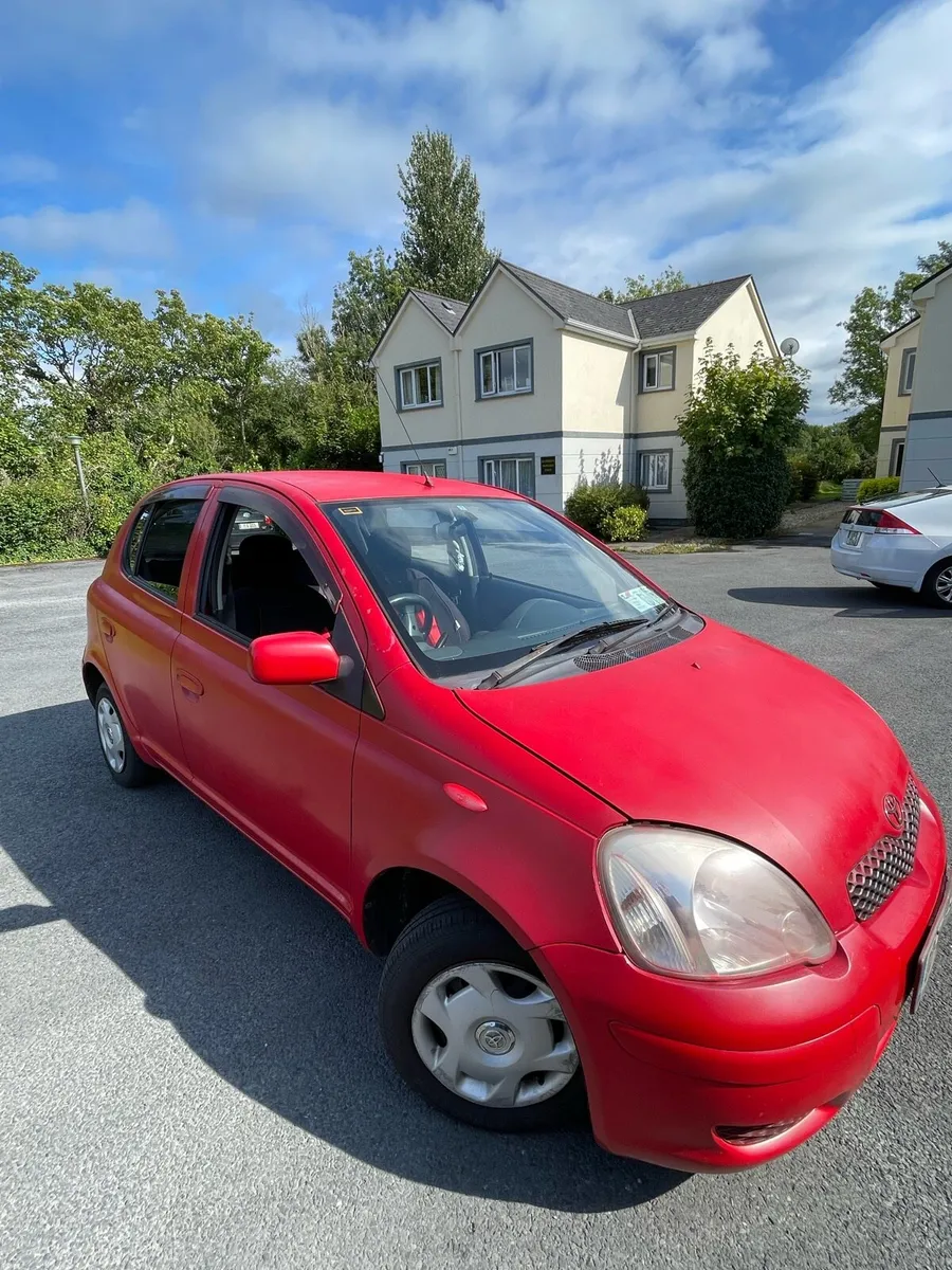 Tayta Yaris 2002 - Image 2