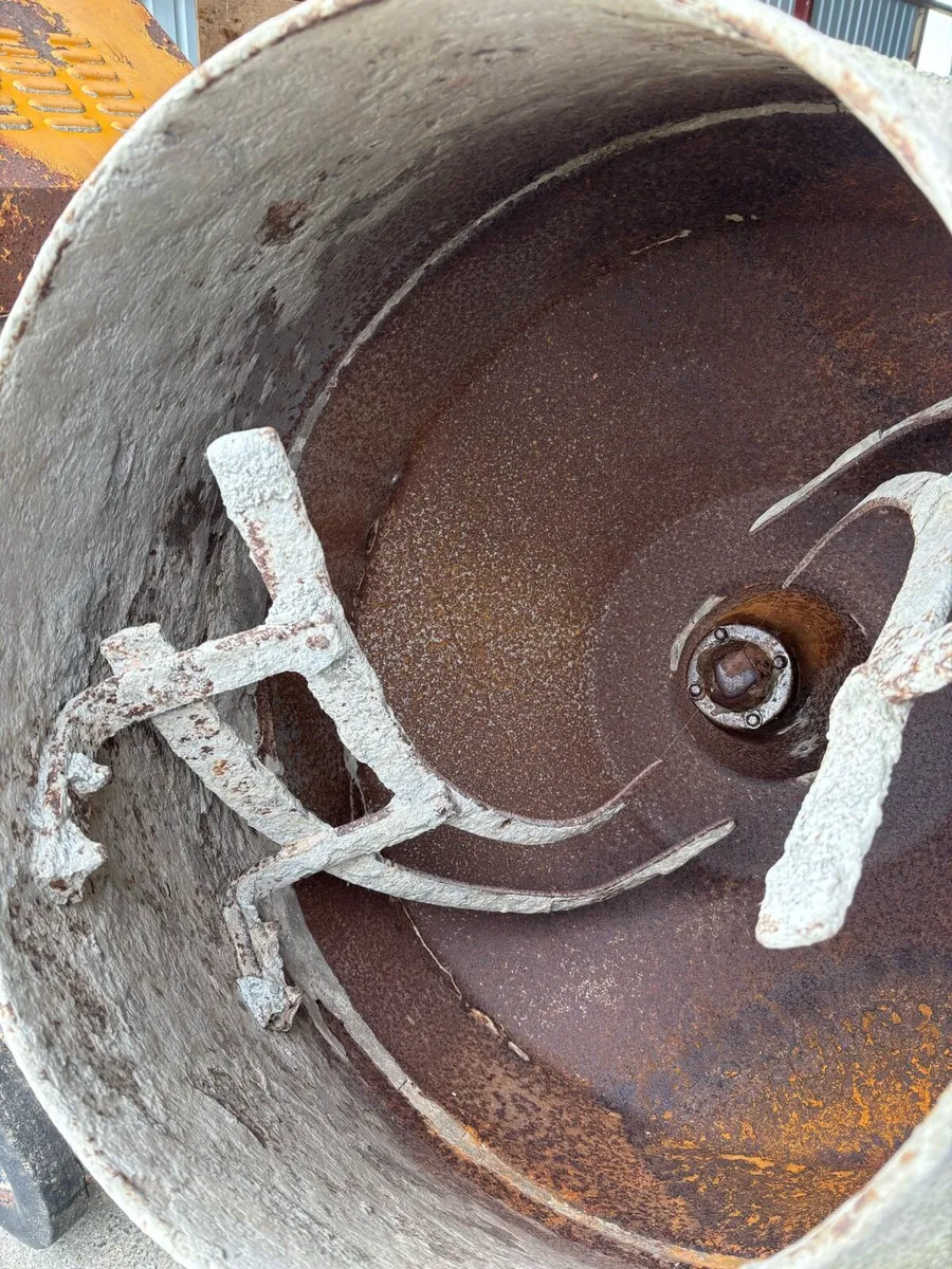 Cement mixer - Image 4