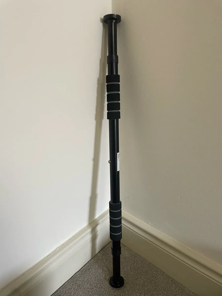 Door frame pull‑up bar - Image 1