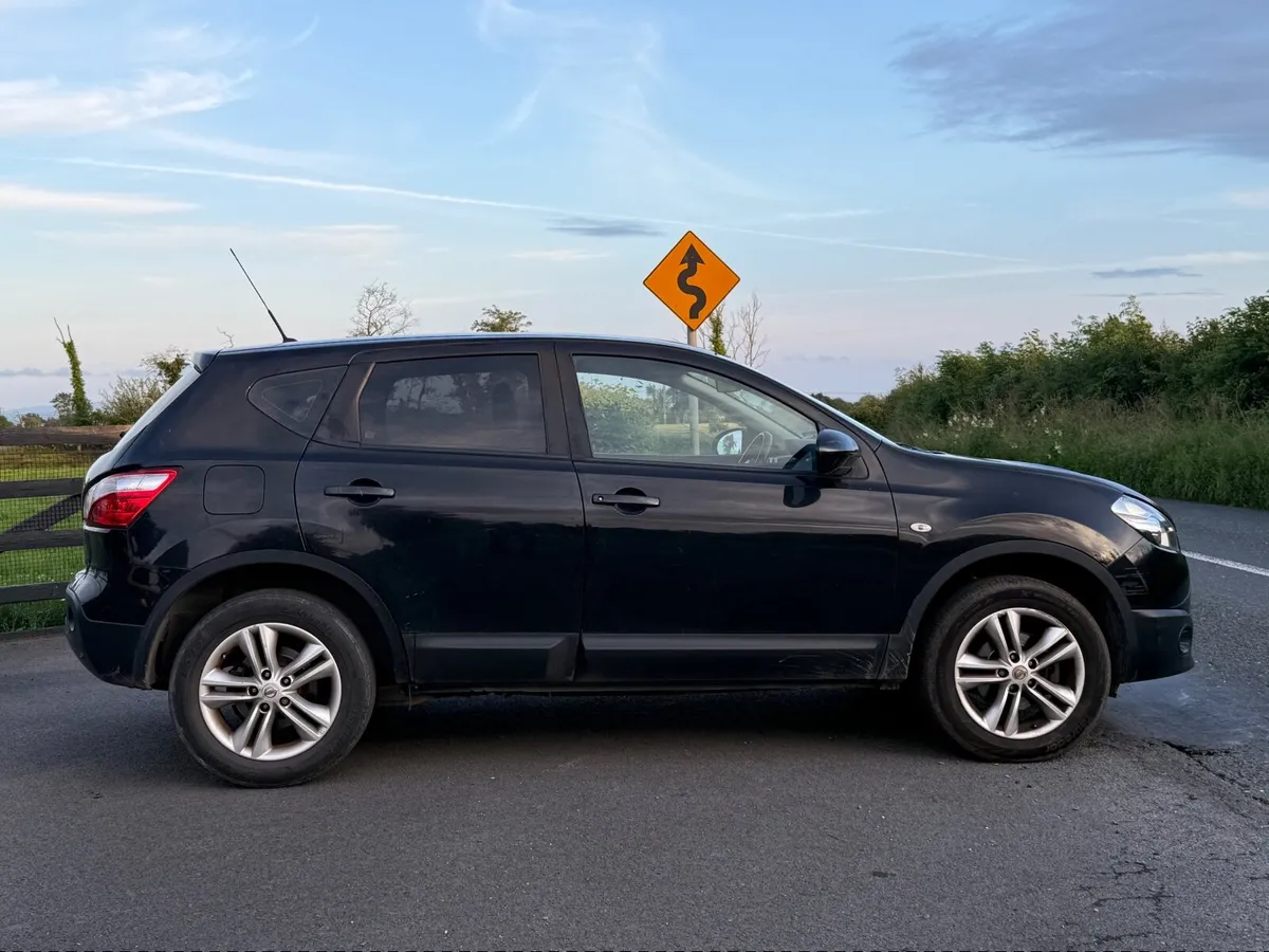 Nissan Qashqai 2010 - Image 2