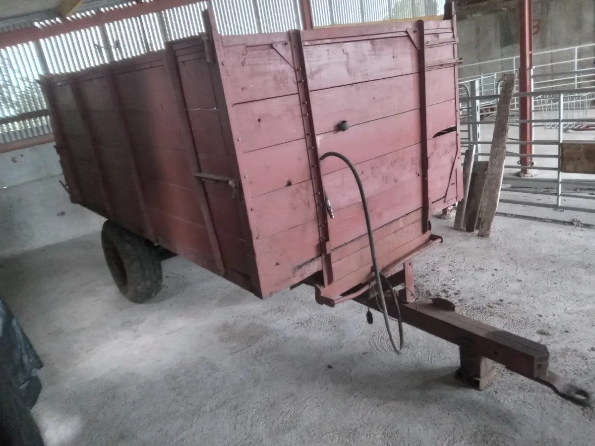 Tipping trailer - Image 1
