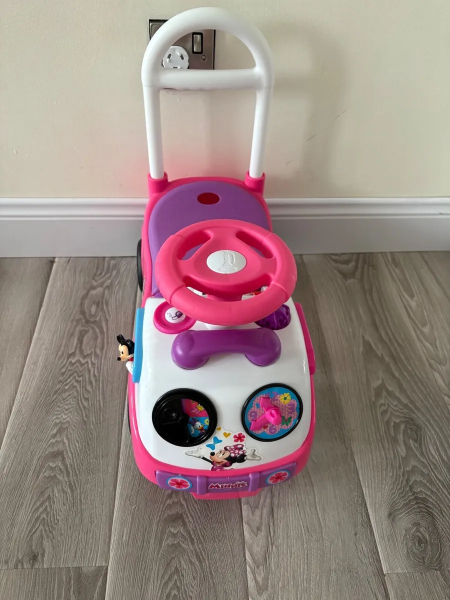 Minnie Mouse Car - Image 2
