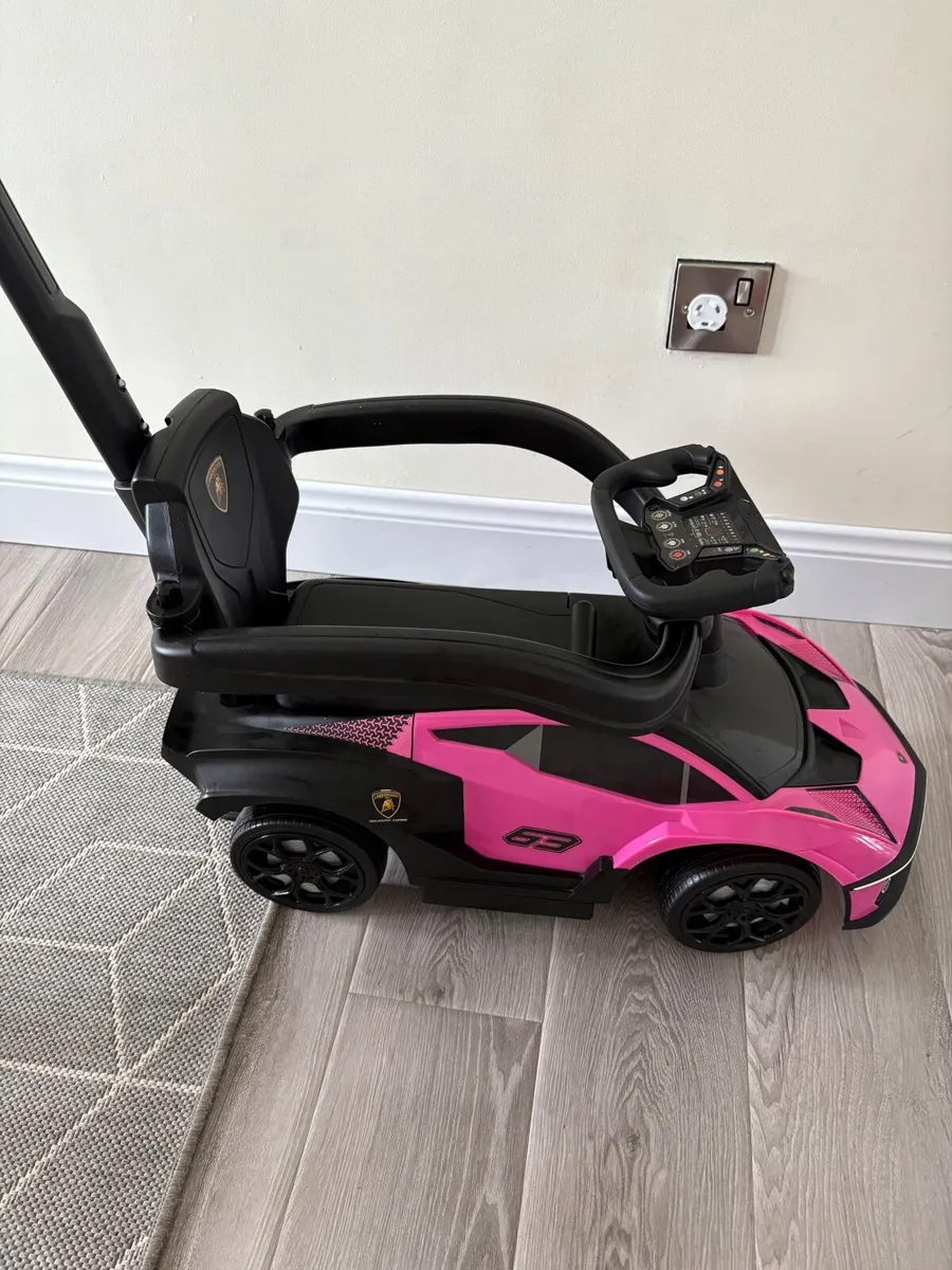 Lamborghini car - Image 2