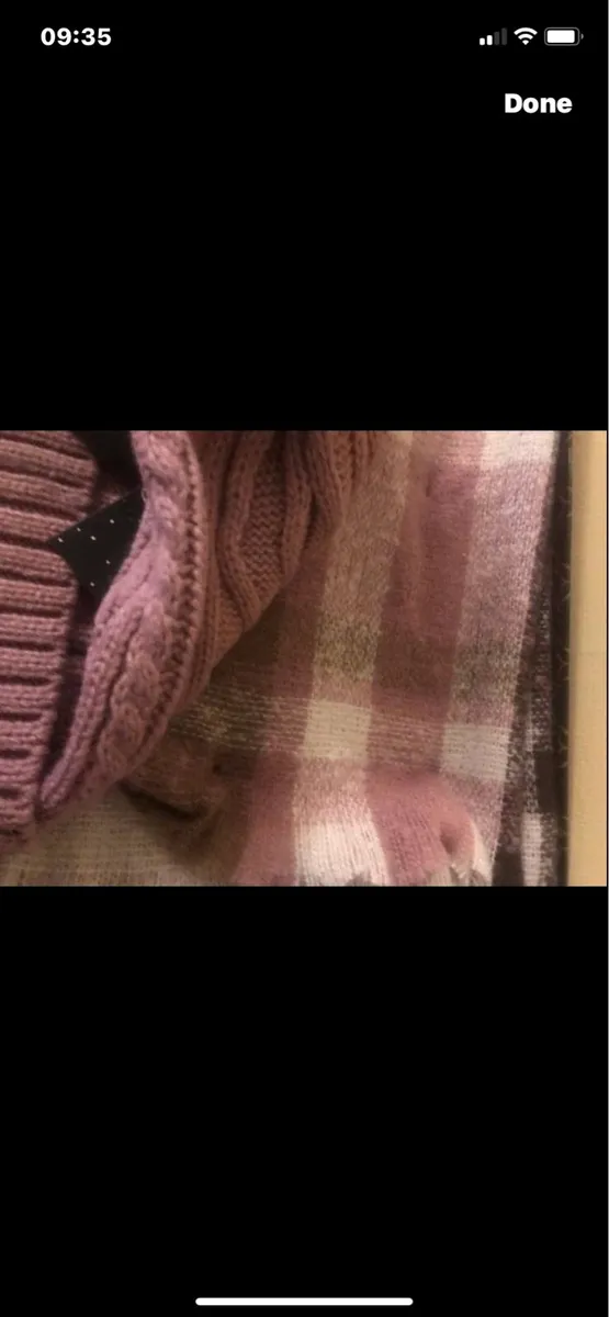 New Nine West Scarf & Beanie Set - Image 3