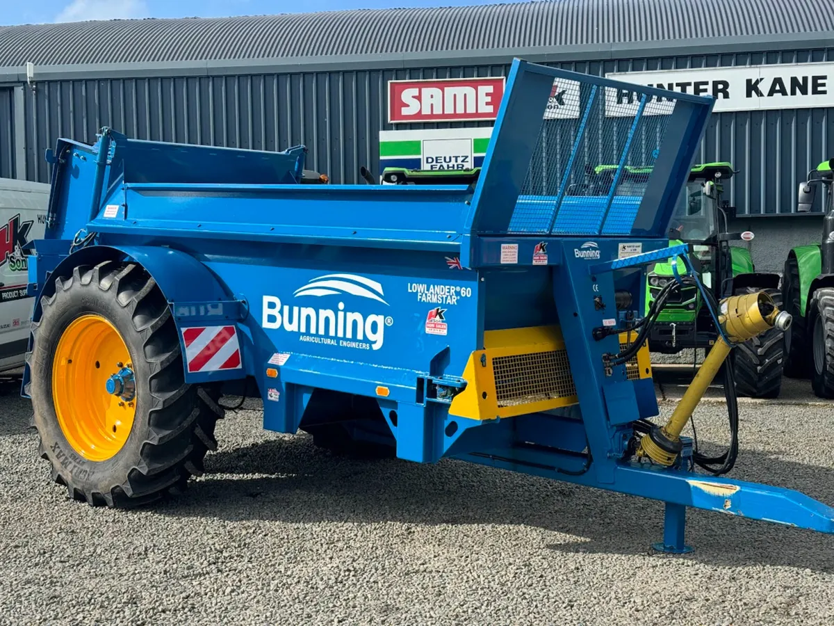 2017 Bunning Lowlander 60 Farmstar Dung Spreader - Image 1