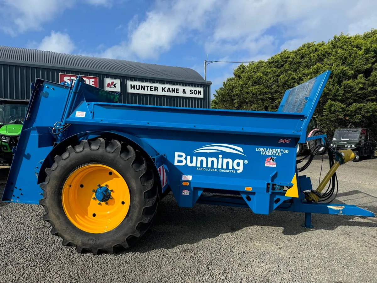2017 Bunning Lowlander 60 Farmstar Dung Spreader - Image 2