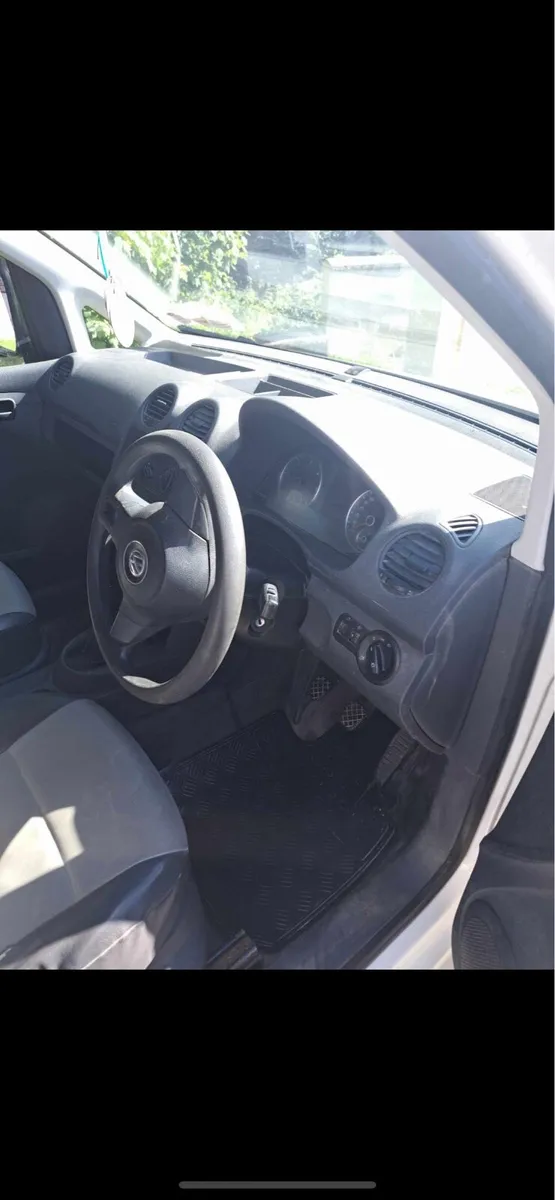 Volkswagen Caddy - Image 4