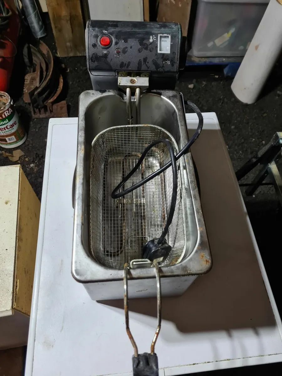 Deep Fat Fryer great for home made chips………20 - Image 1