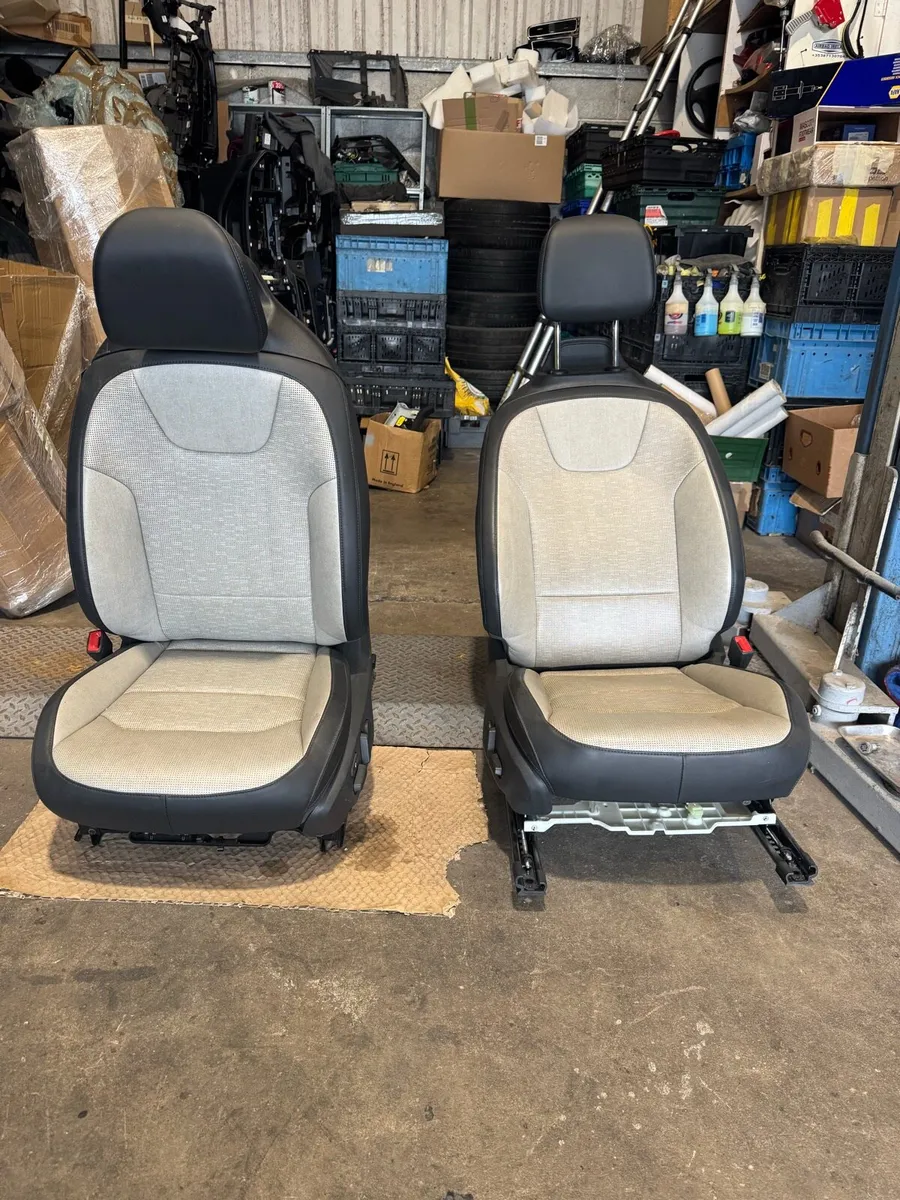 2023 kia niro 2 front seats - Image 1
