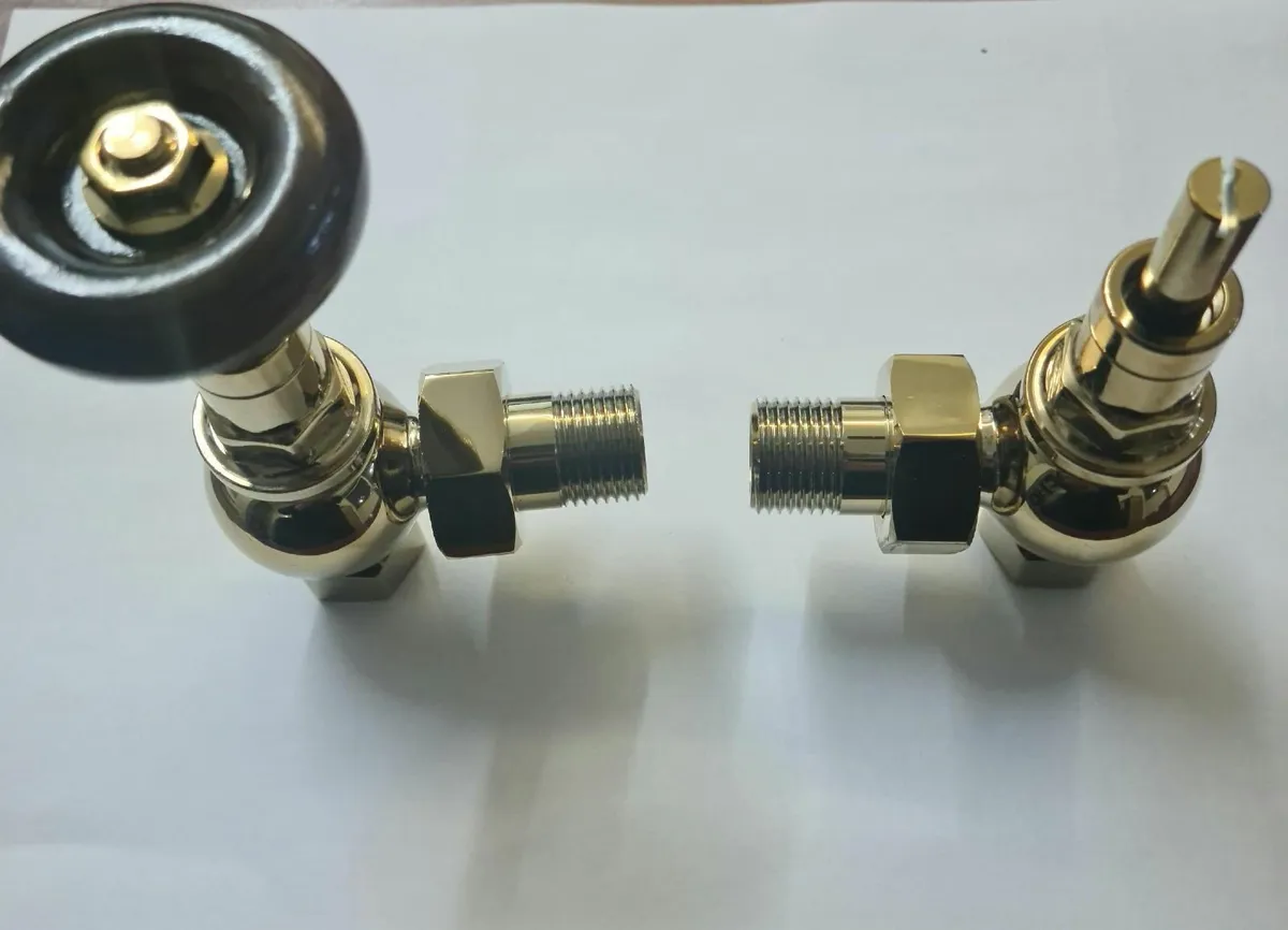 Traditional Brass Radiator Valves & Lockshield - N - Image 2