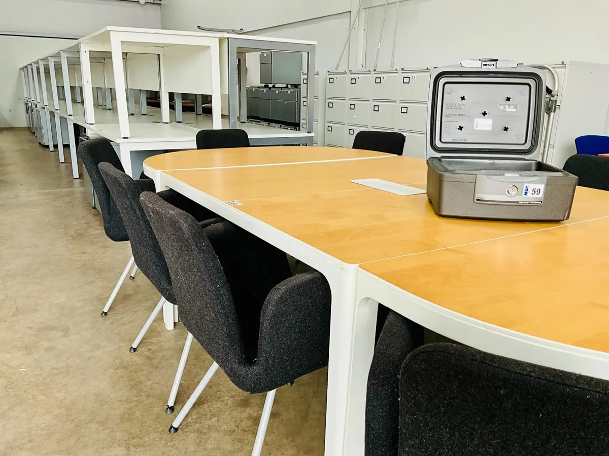 OFFICE CHAIRS & DESKS - Image 2