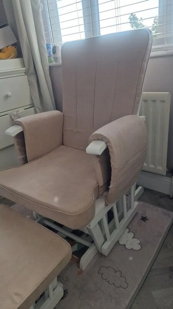 Nursery rocking chair - Image 3