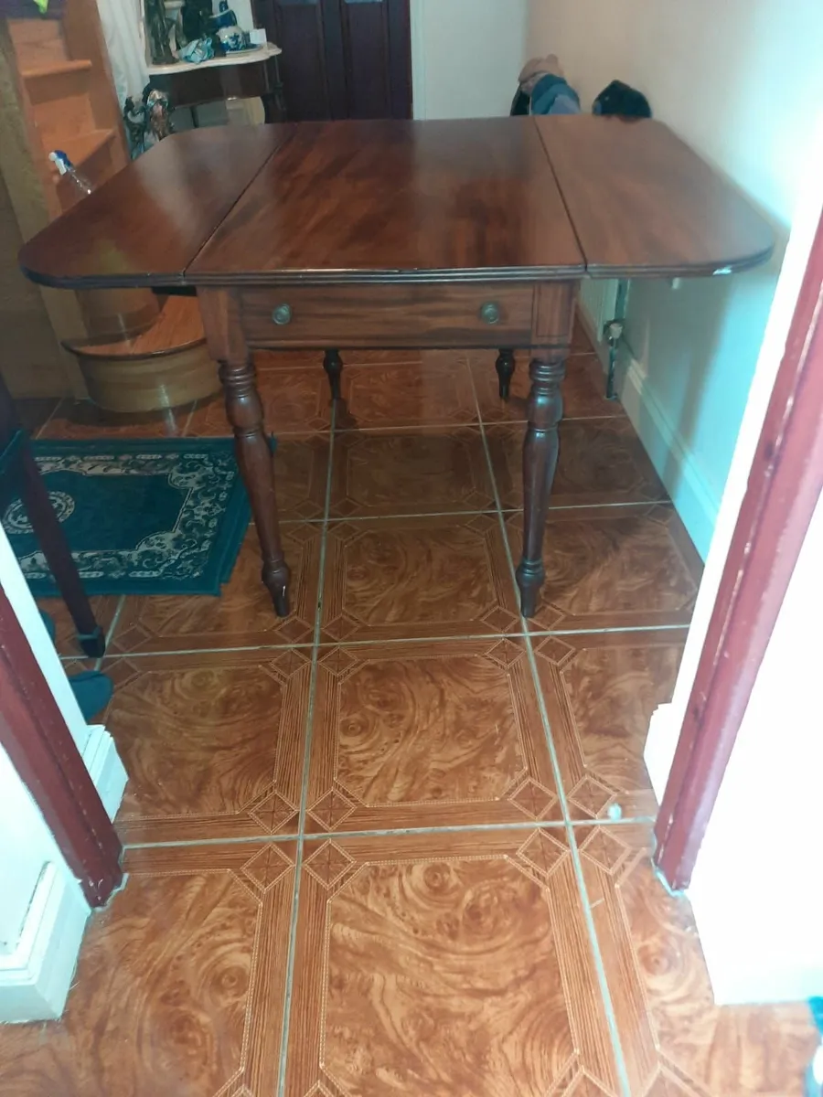Antique Pembroke table - Image 3