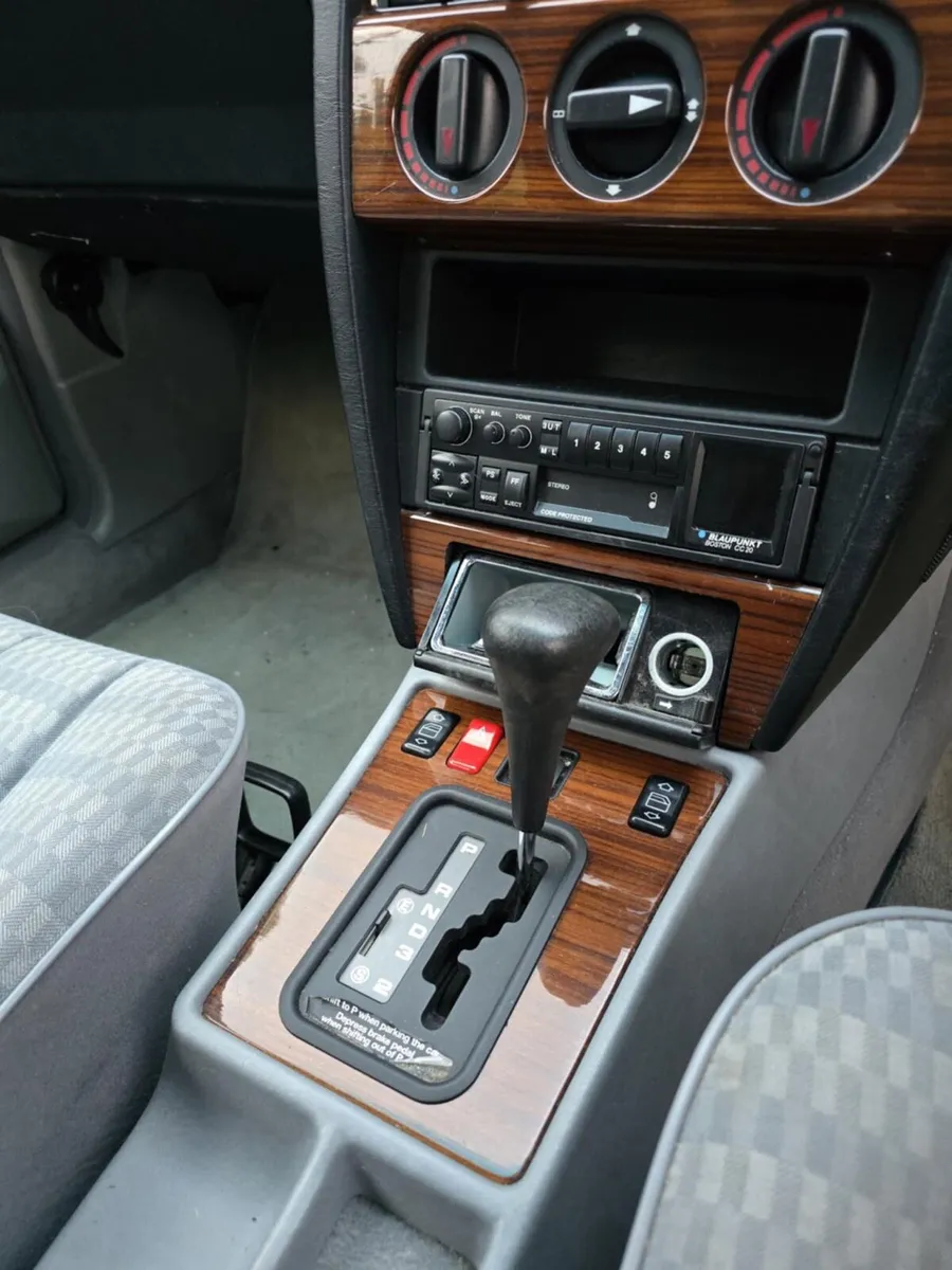 Mercedes Benz - Image 4