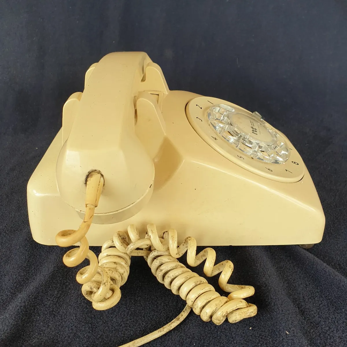 vintage 1970s cream rotary telephone PROP - Image 3