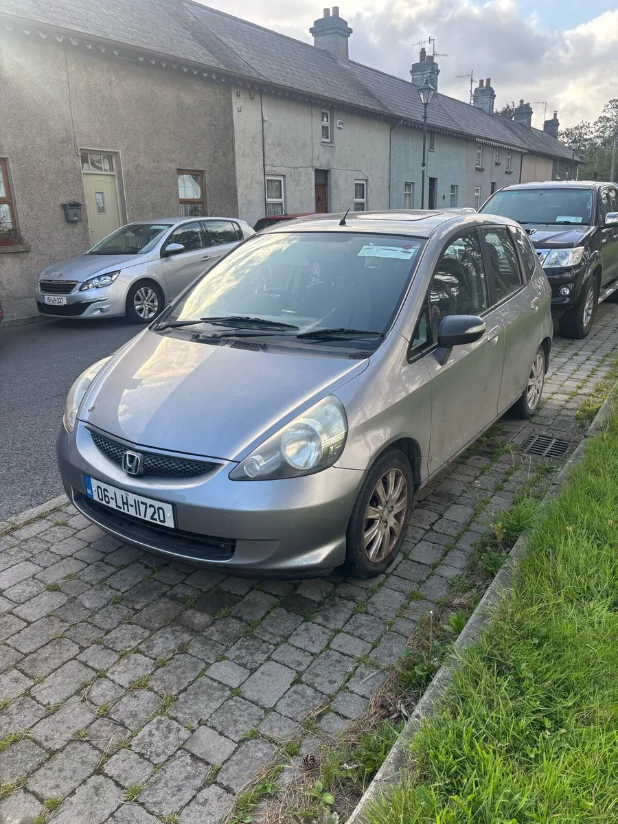 Honda jazz “Automatic” Low mileage - Image 2