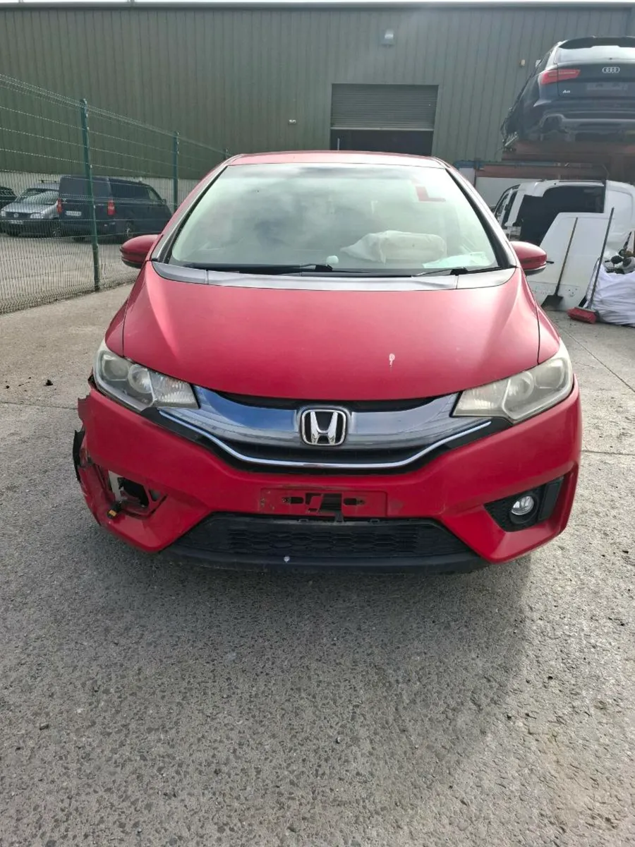 Honda fit 2015*FOR PARTS** - Image 2