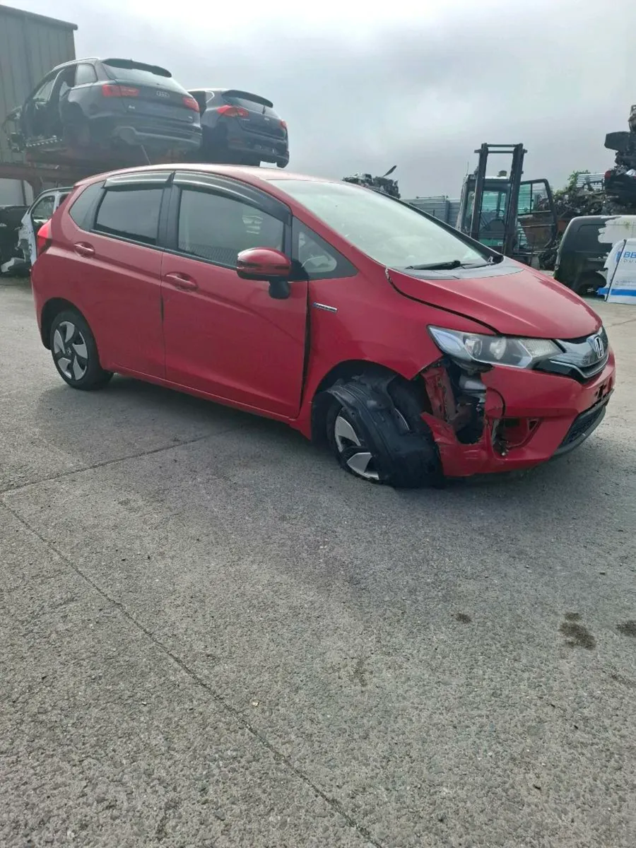 Honda fit 2015*FOR PARTS** - Image 3