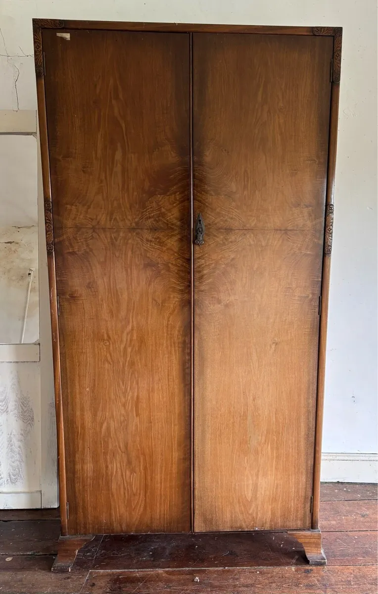Gentleman’s Wardrobe - Image 1
