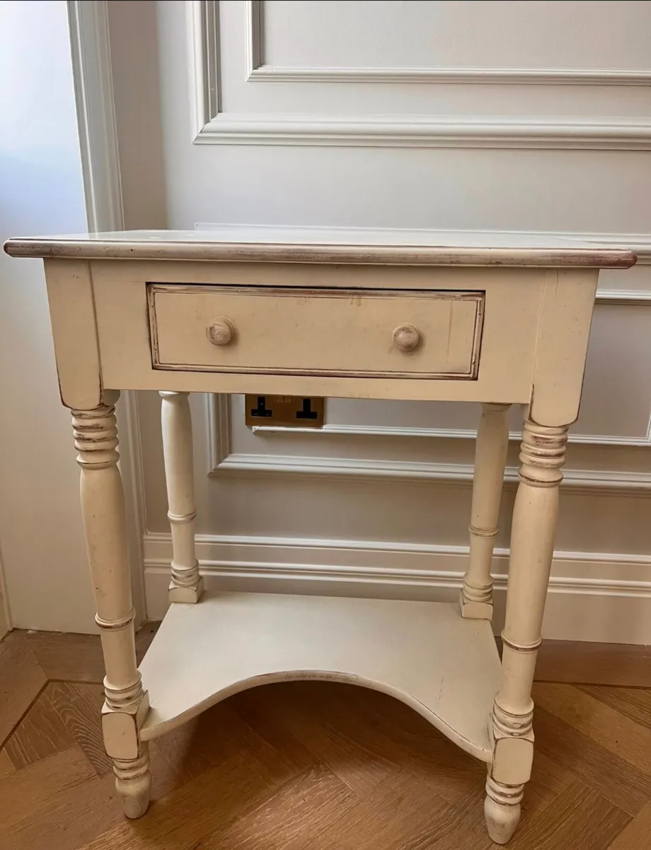 2 Bedside Tables - Image 1