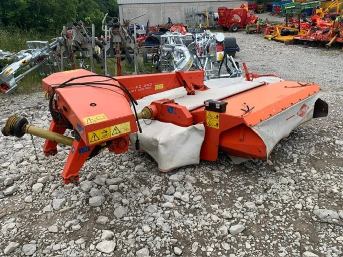 KUHN 243 MOUNTED 8' MO/CO - Image 2