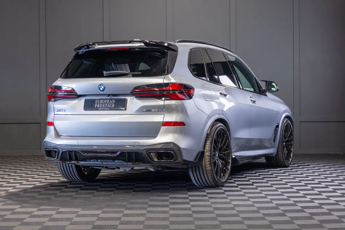 2024 BMW X5 X-Drive 50e M-Sport - Image 3
