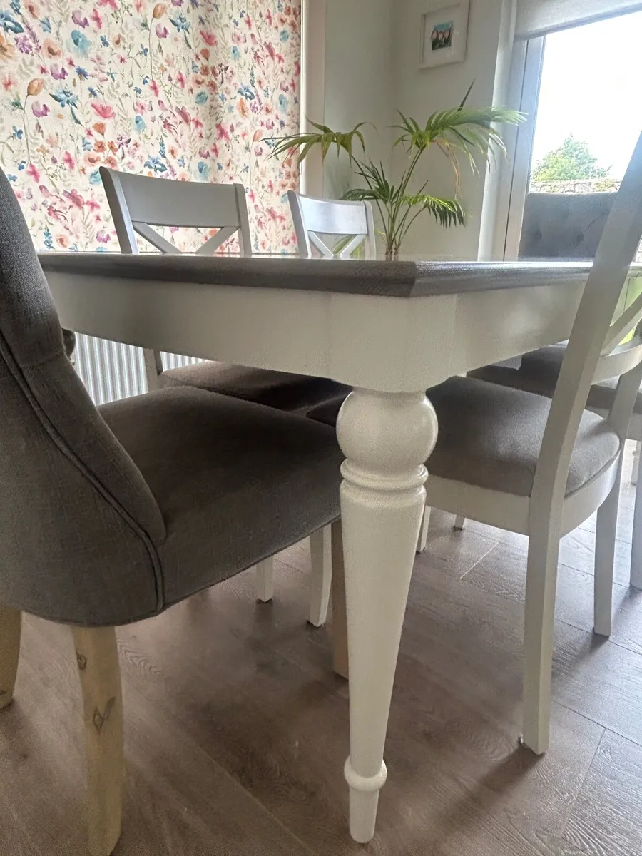 Dining table and chairs - Image 4